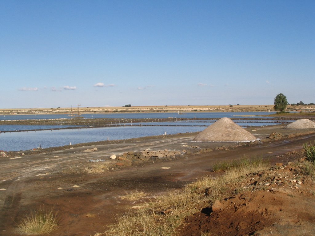 Salt workings approximately halfway between Bloemfontein and Kimberley