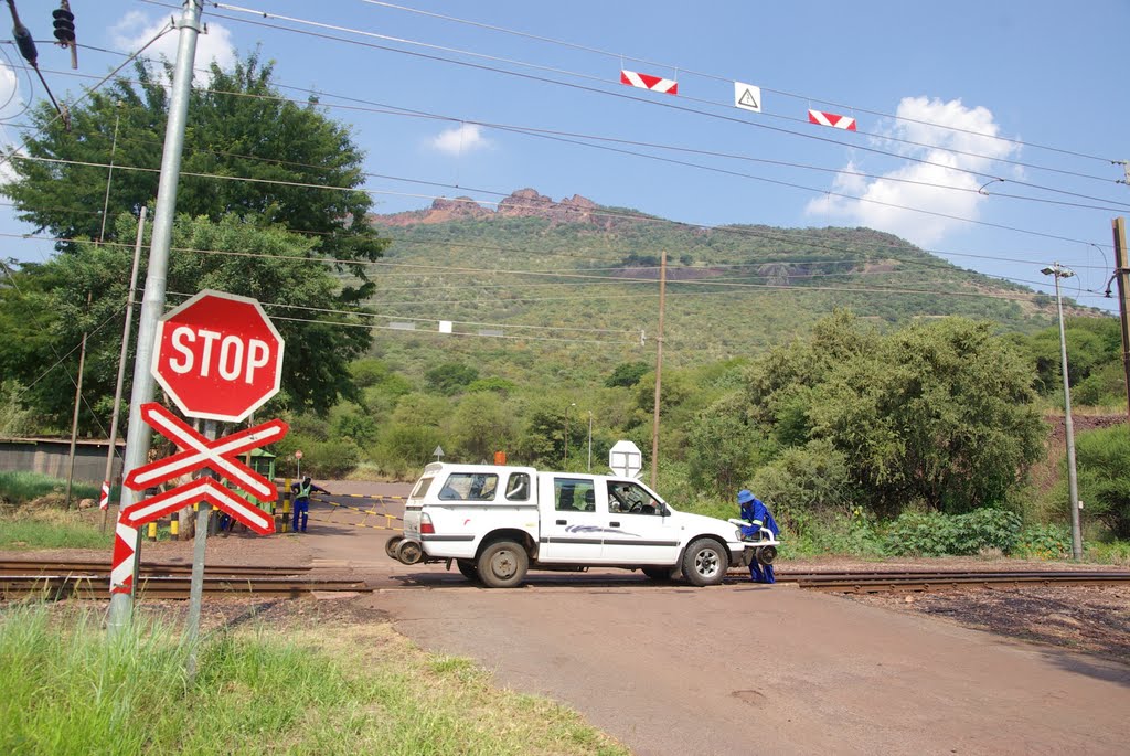 Rail crossing  with rail  pickup, Thabazimbi