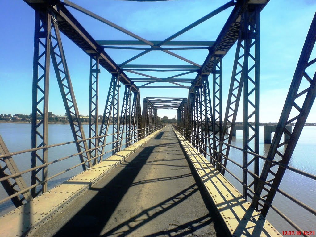 The Bridge on the River KWAI ? No a bridge on the Dam Vaal.